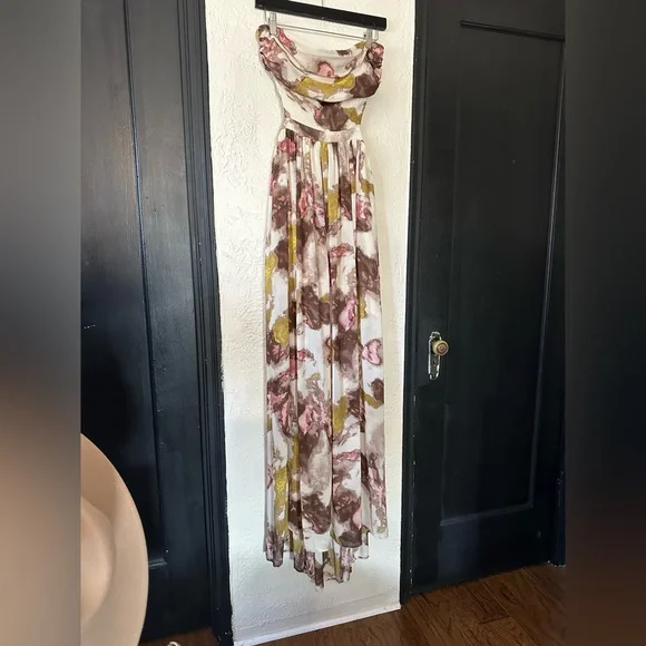 Fashion Nova Maxi Dress  - Size L - Excellent Condition - Picture 5 of 5